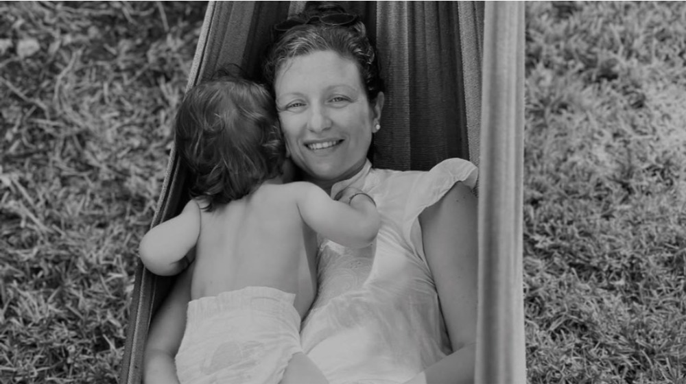 Νίκη Δραγούμη: Η πρώτη συνάντηση του γιου της με τη νεογέννητη αδερφή του [βίντεο]